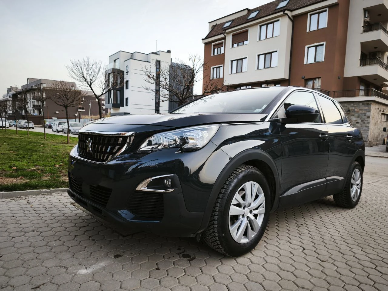 Peugeot 3008 ALLURE 1.5 BlueHDi 130 EAT8 EURO 6 - изображение 2