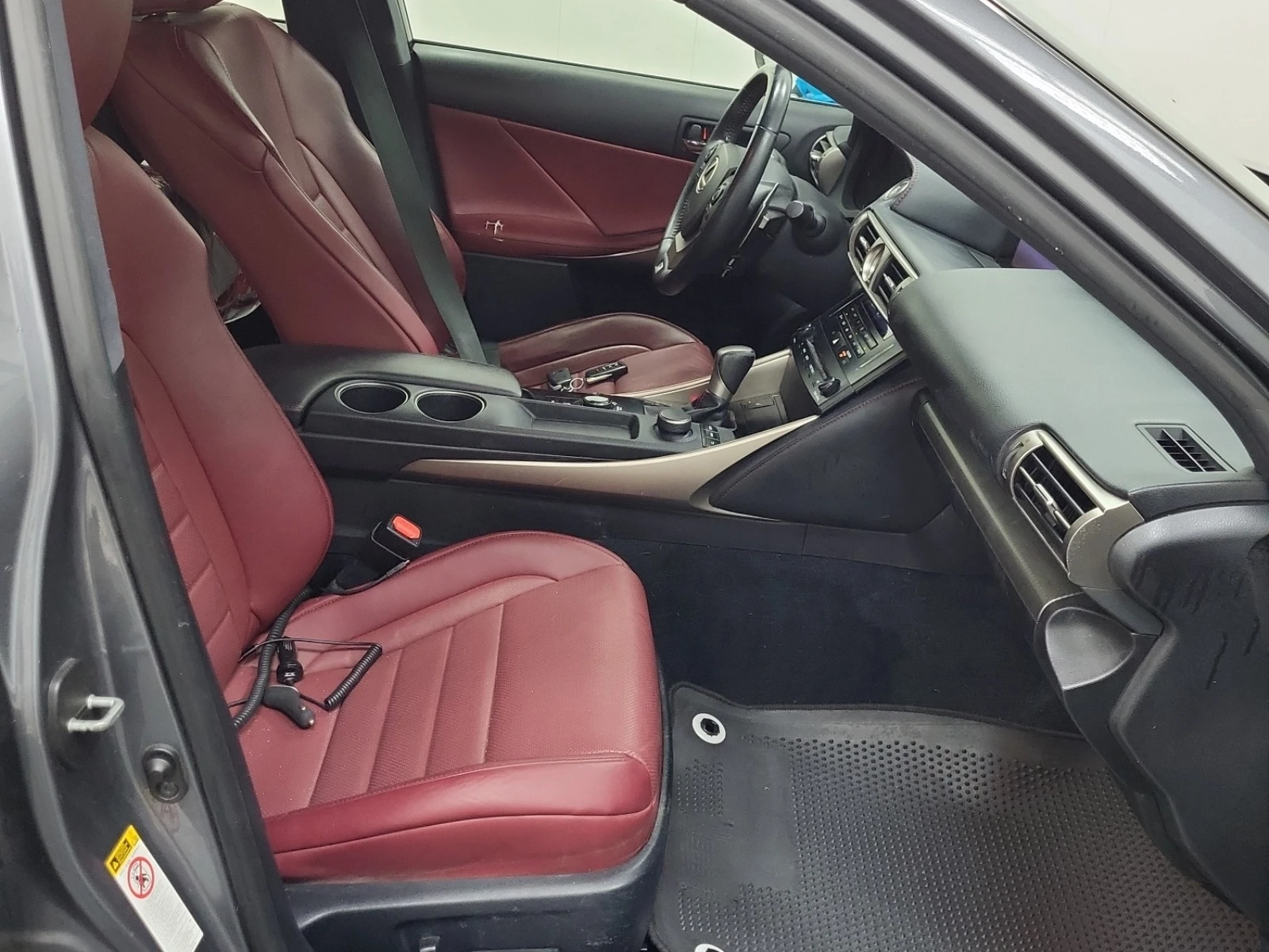 Lexus IS 250 F SPORT * * CARFAX * * ���� ������ * *  | Mobile.bg � ����������� 9