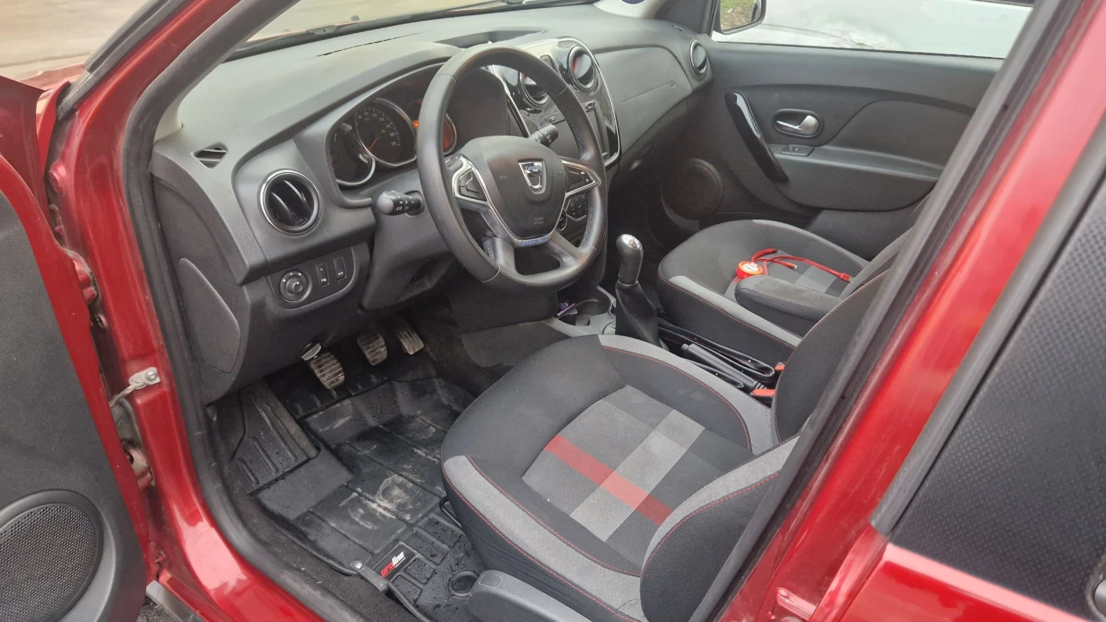 Dacia Sandero Stepway Redline Tce | Mobile.bg � ����������� 7