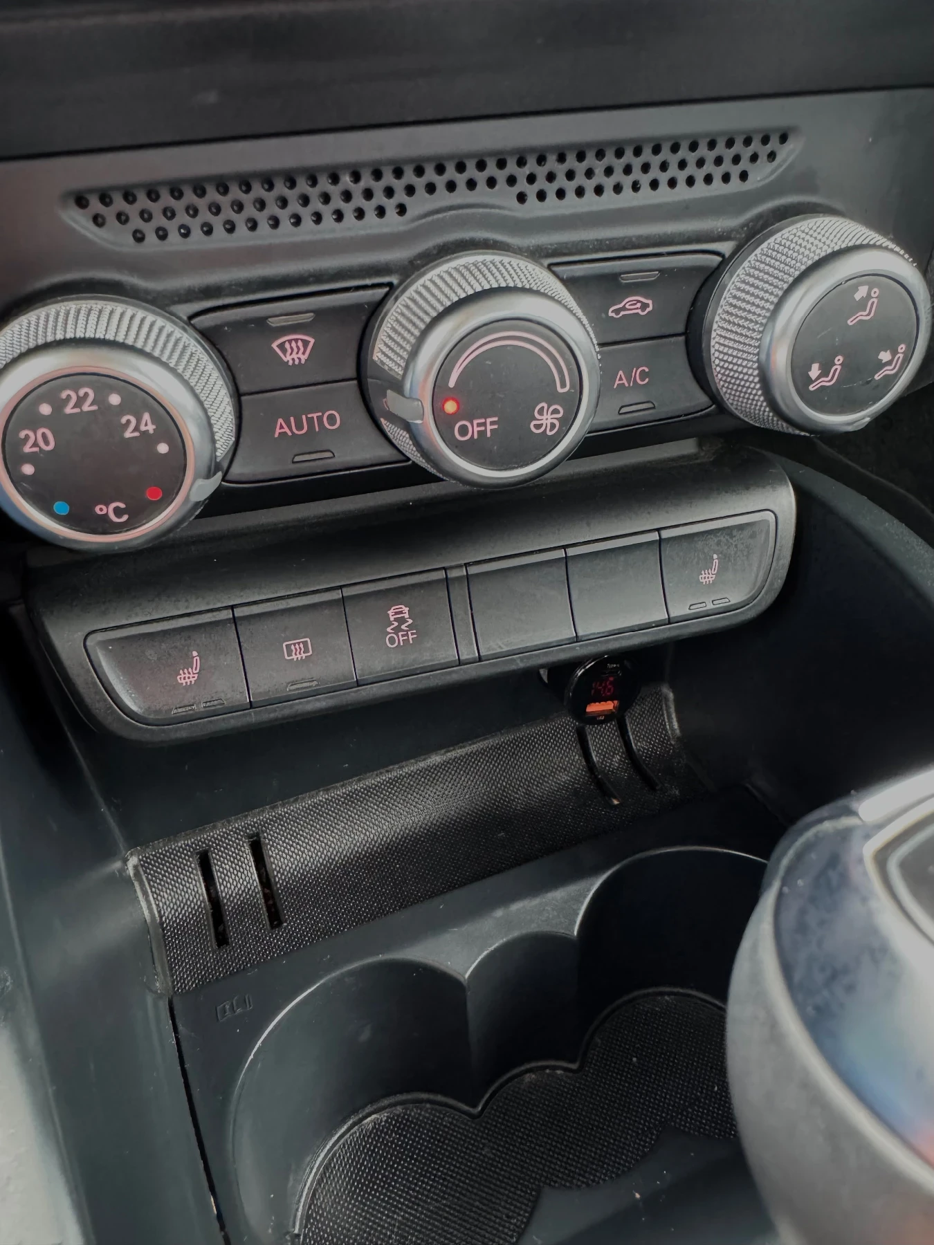 Audi A1 Audi A1 S-tronic sportback 122hp 1, 4TFS, снимка 6 - Автомобили и джипове - 54017196