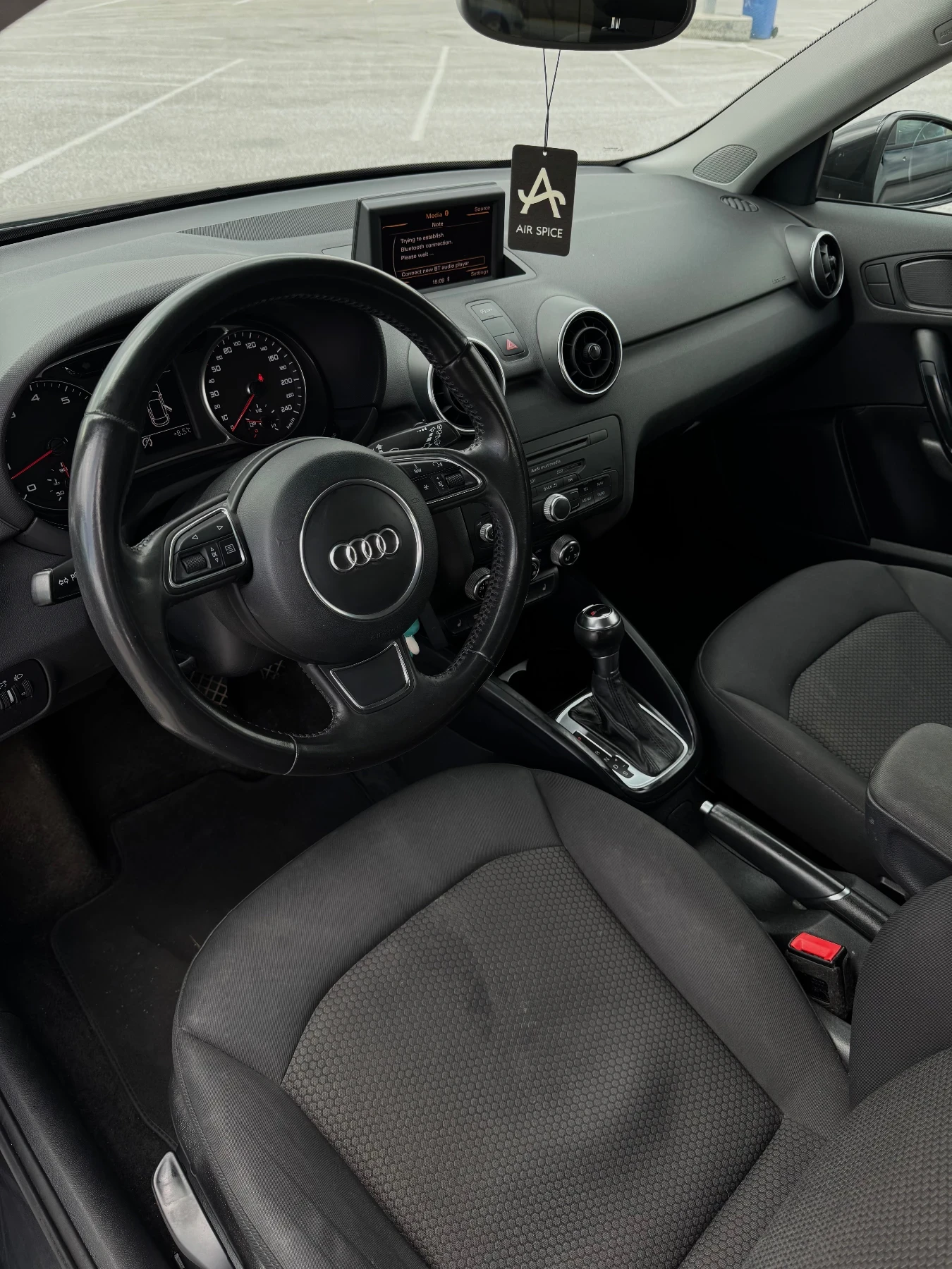 Audi A1 Audi A1 S-tronic sportback 122hp 1, 4TFS, снимка 9 - Автомобили и джипове - 54017196