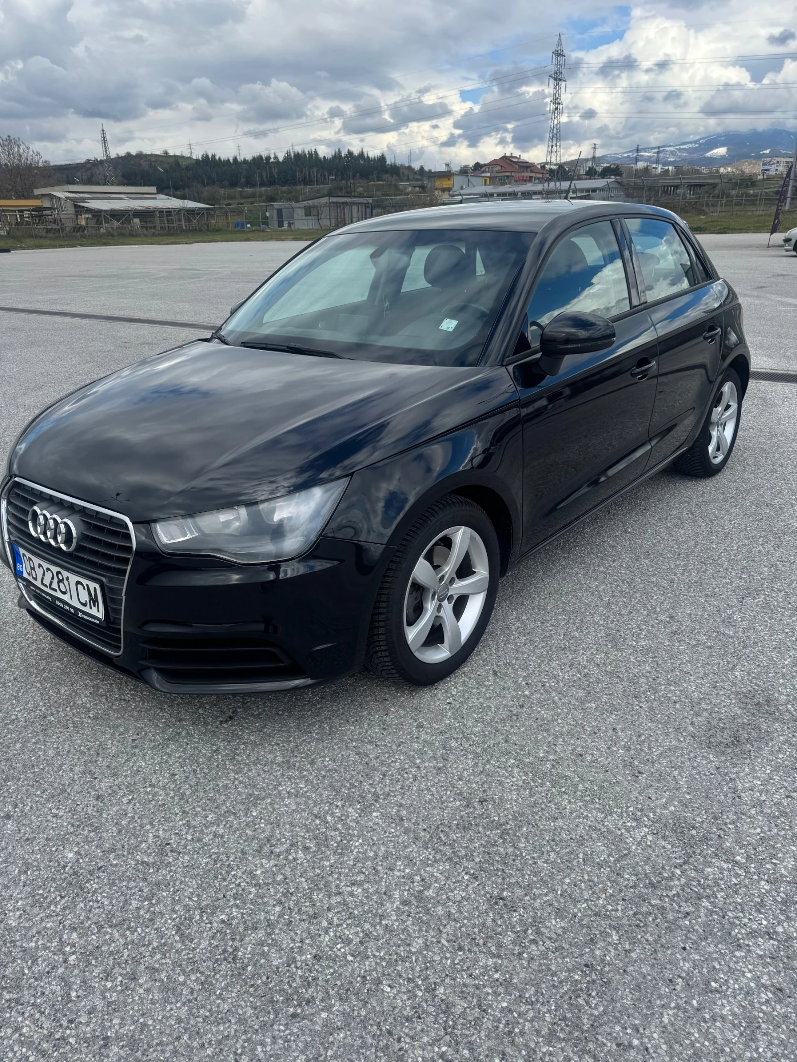 Audi A1 Audi A1 S-tronic sportback 122hp 1, 4TFS, снимка 2 - Автомобили и джипове - 54017196