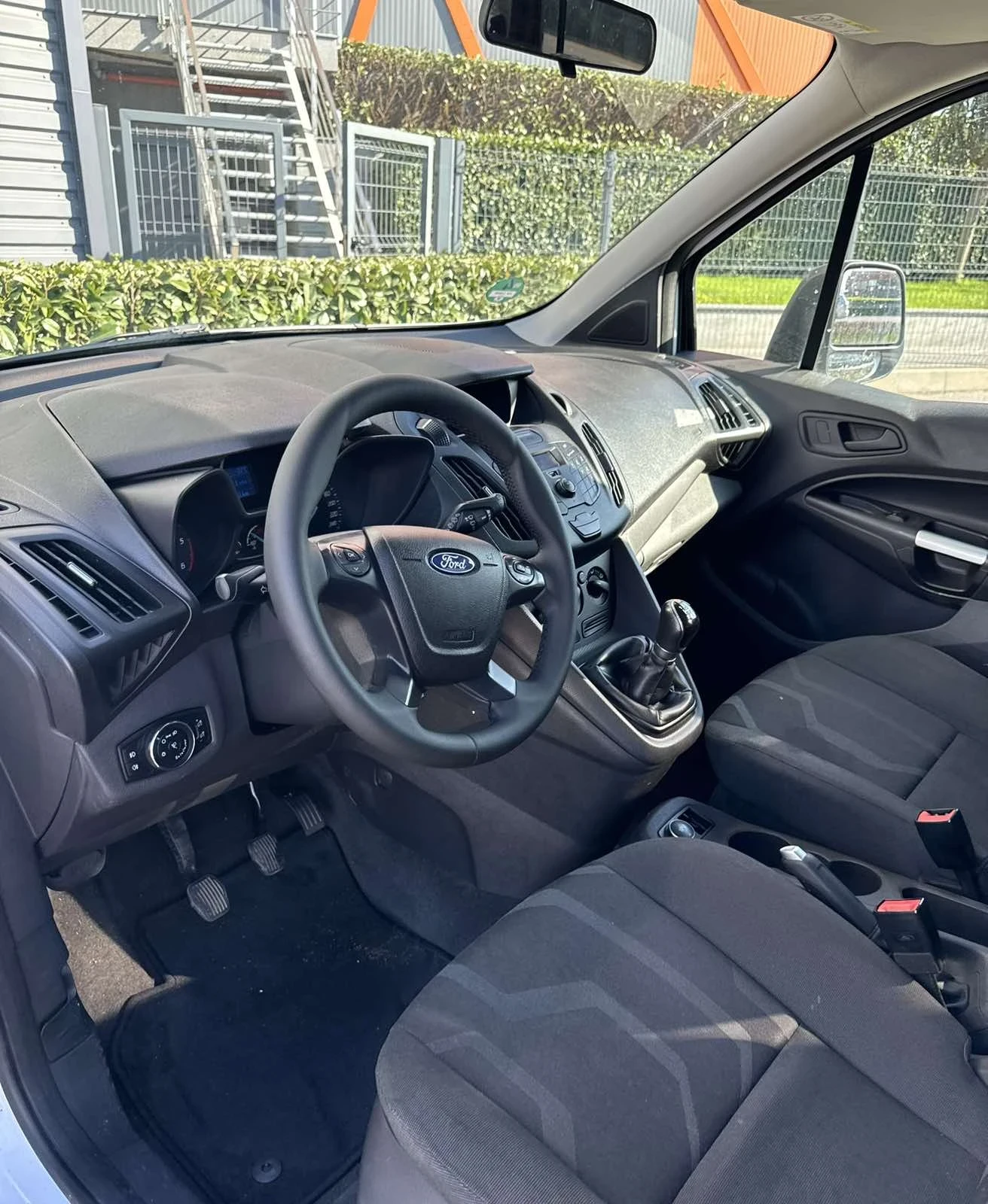 Ford Tourneo Connect ТОП СЪСТОЯНИЕ, снимка 7 - Автомобили и джипове - 54306210