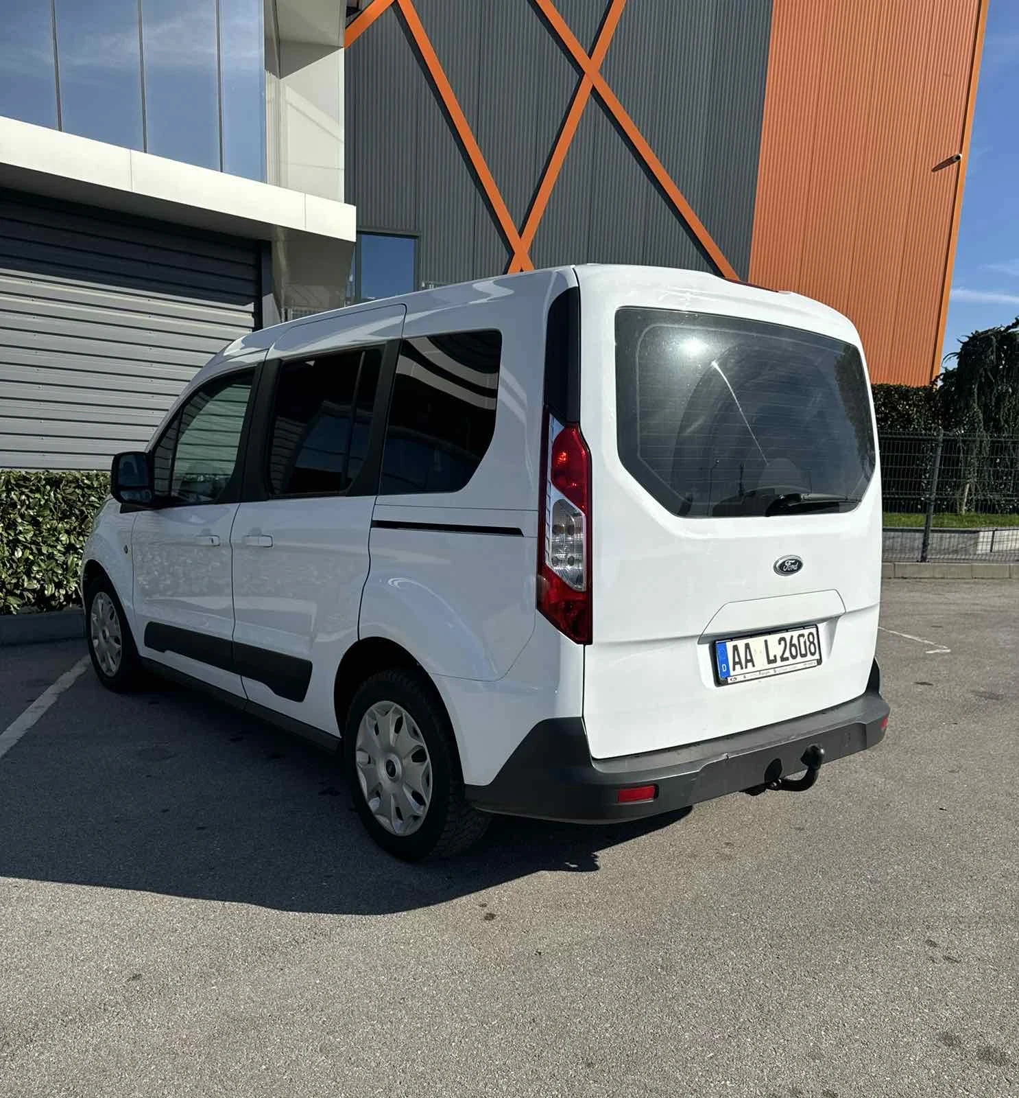 Ford Tourneo Connect ТОП СЪСТОЯНИЕ, снимка 4 - Автомобили и джипове - 54306210