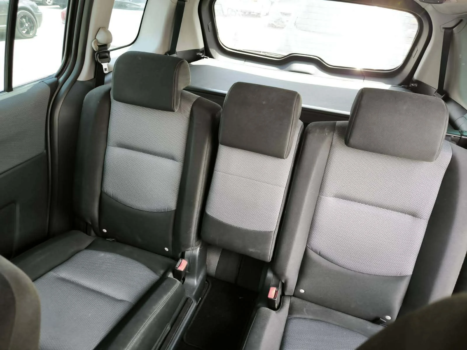 Mazda 5, снимка 15 - Автомобили и джипове - 54649268