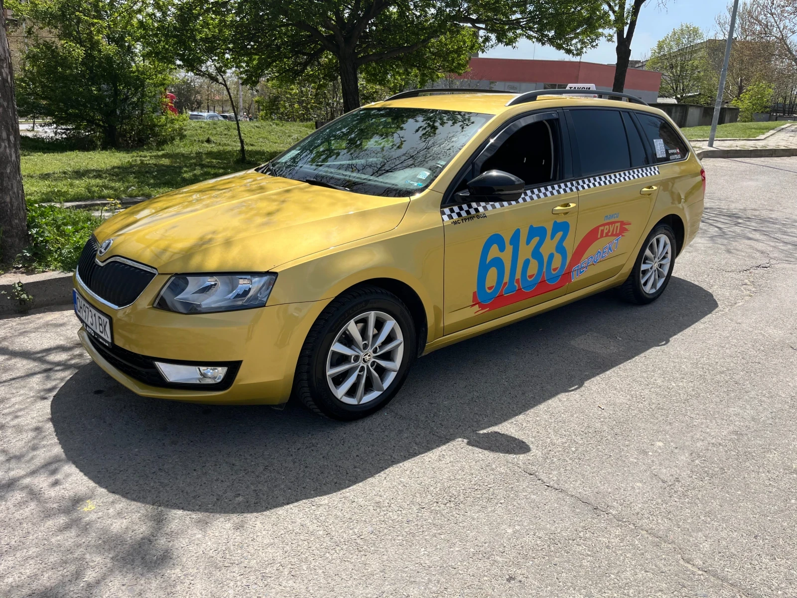 Skoda Octavia 1.4 Gtec, снимка 9 - Автомобили и джипове - 54675423
