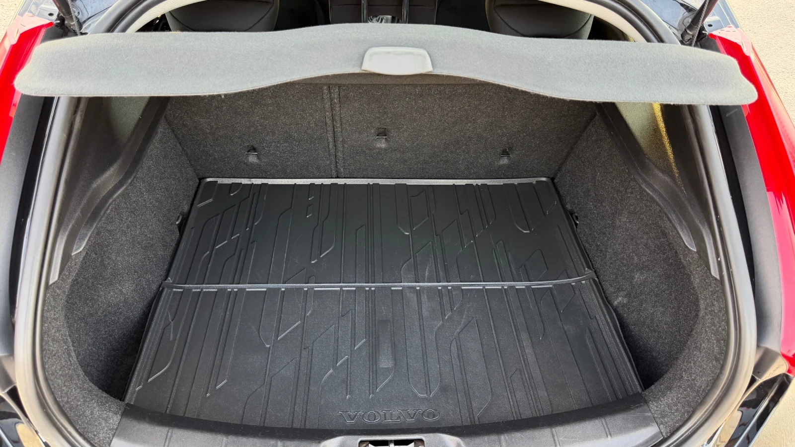 Volvo V40 AUTOMATIC 2.0D EURO6, снимка 17 - Автомобили и джипове - 54683560