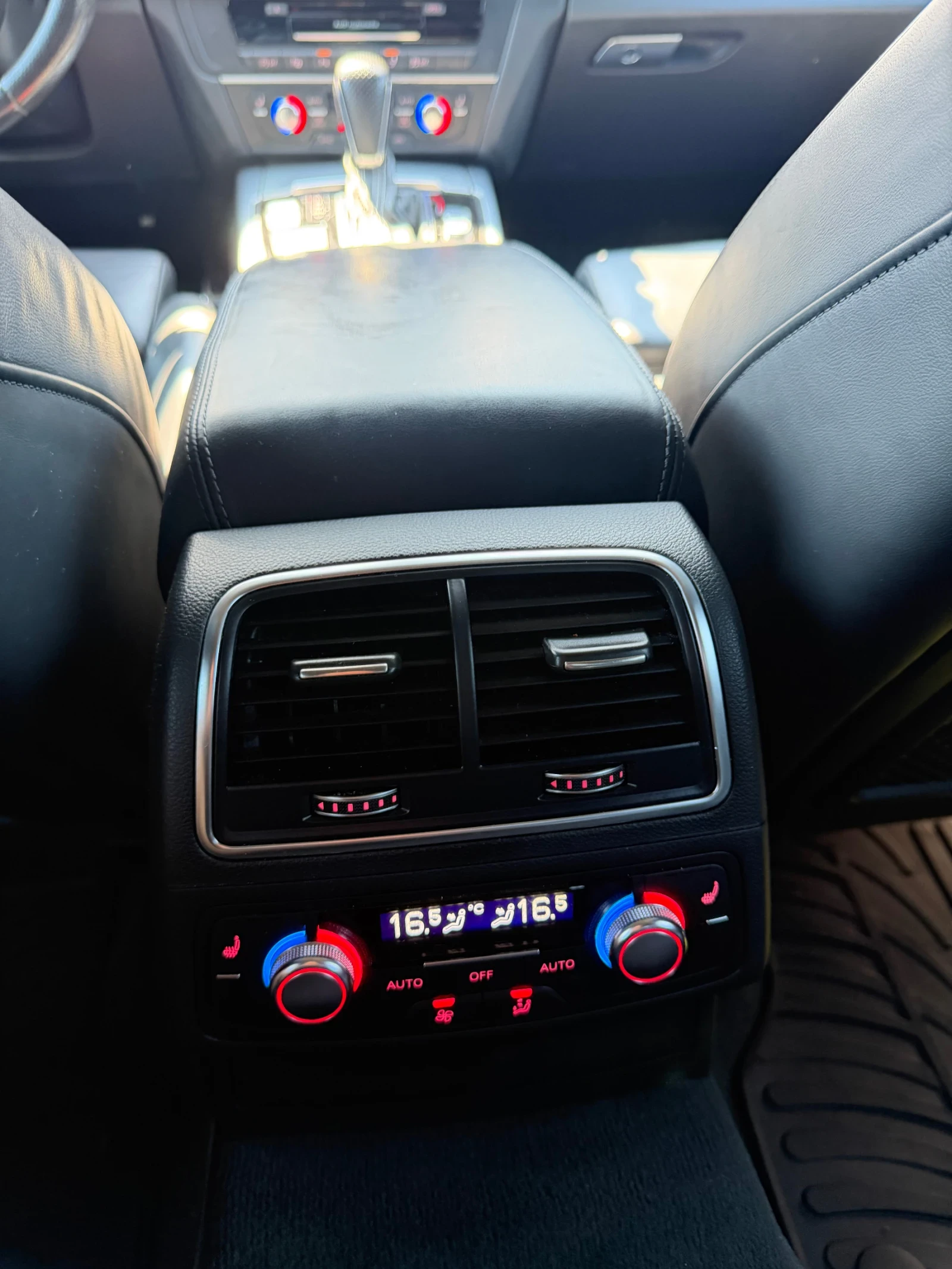 Audi A7 MATRIX/S-LINE/САМОПАРКИРАНЕ/DISTR/САМERA/ВАКУУМ, снимка 16 - Автомобили и джипове - 54978598