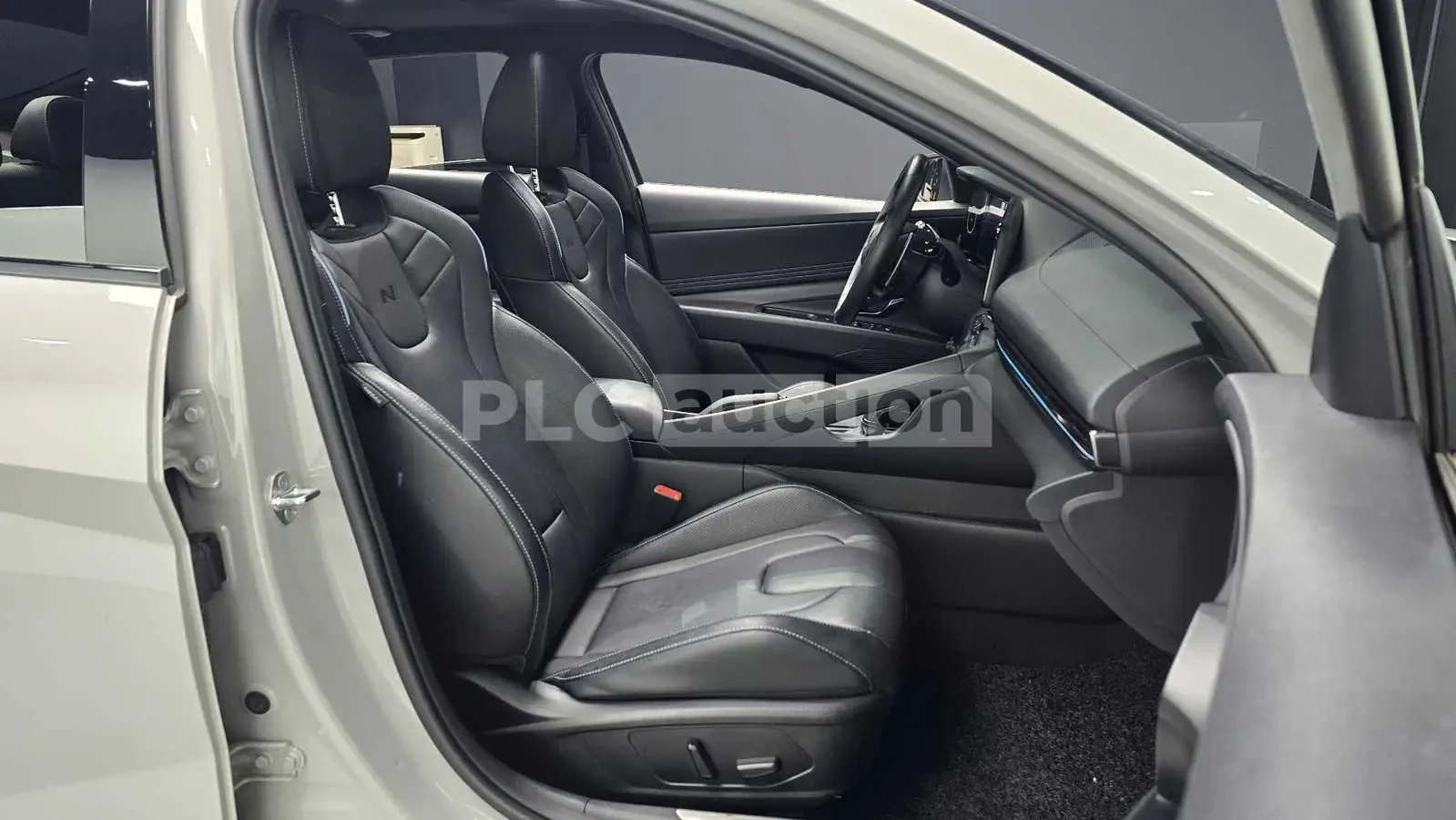 Hyundai Elantra, снимка 10 - Автомобили и джипове - 55036587