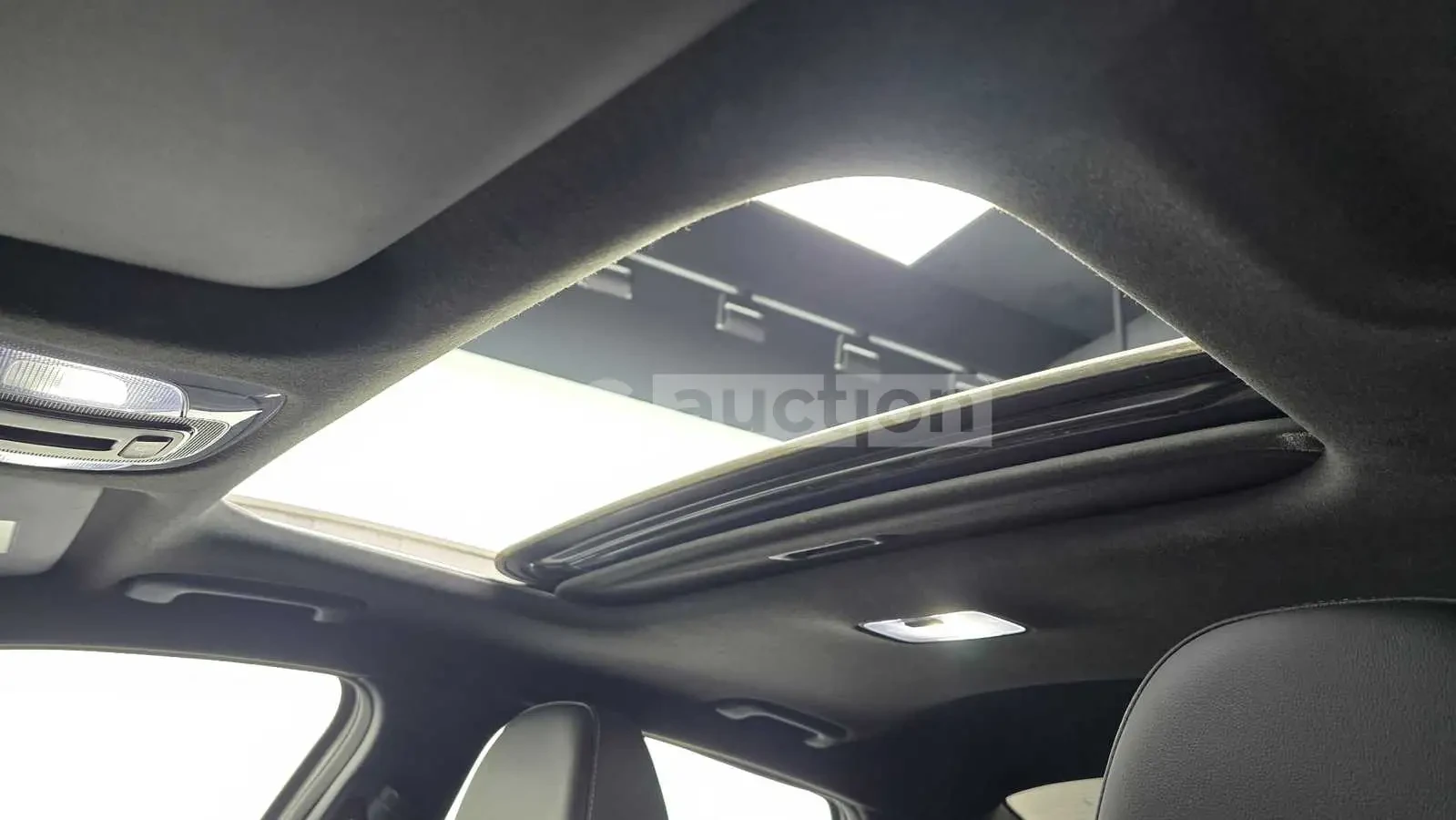 Hyundai Elantra, снимка 17 - Автомобили и джипове - 55036587