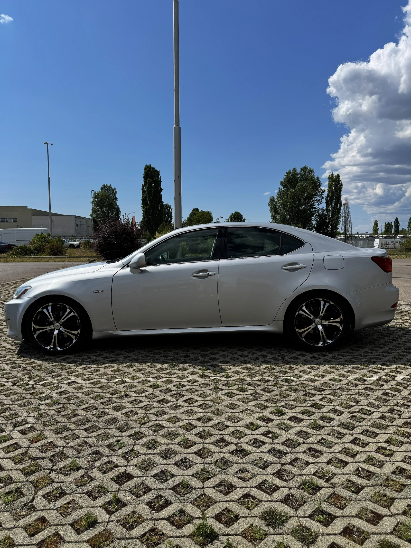 Lexus IS 220d, снимка 2 - Автомобили и джипове - 55494254