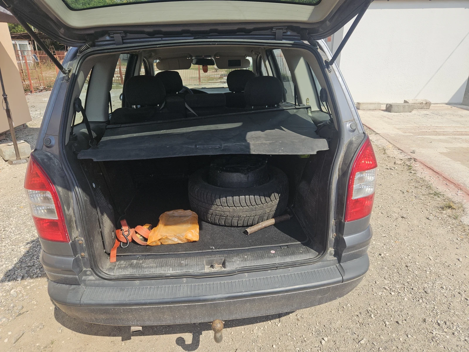 Opel Zafira Бензин, 1.8; СВ номер; ВСИЧКО платено до 06.27г., снимка 7 - Автомобили и джипове - 55587634