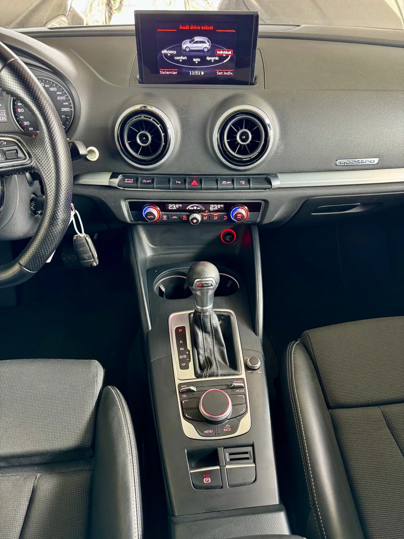 Audi A3 S-Line Quattro, снимка 12 - Автомобили и джипове - 55637723