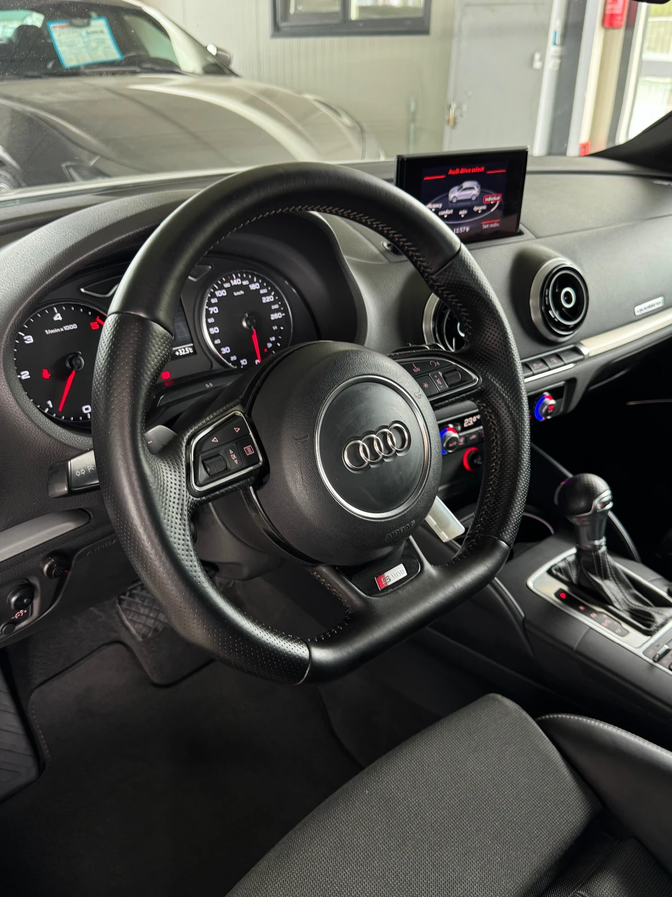 Audi A3 S-Line Quattro, снимка 10 - Автомобили и джипове - 55637723