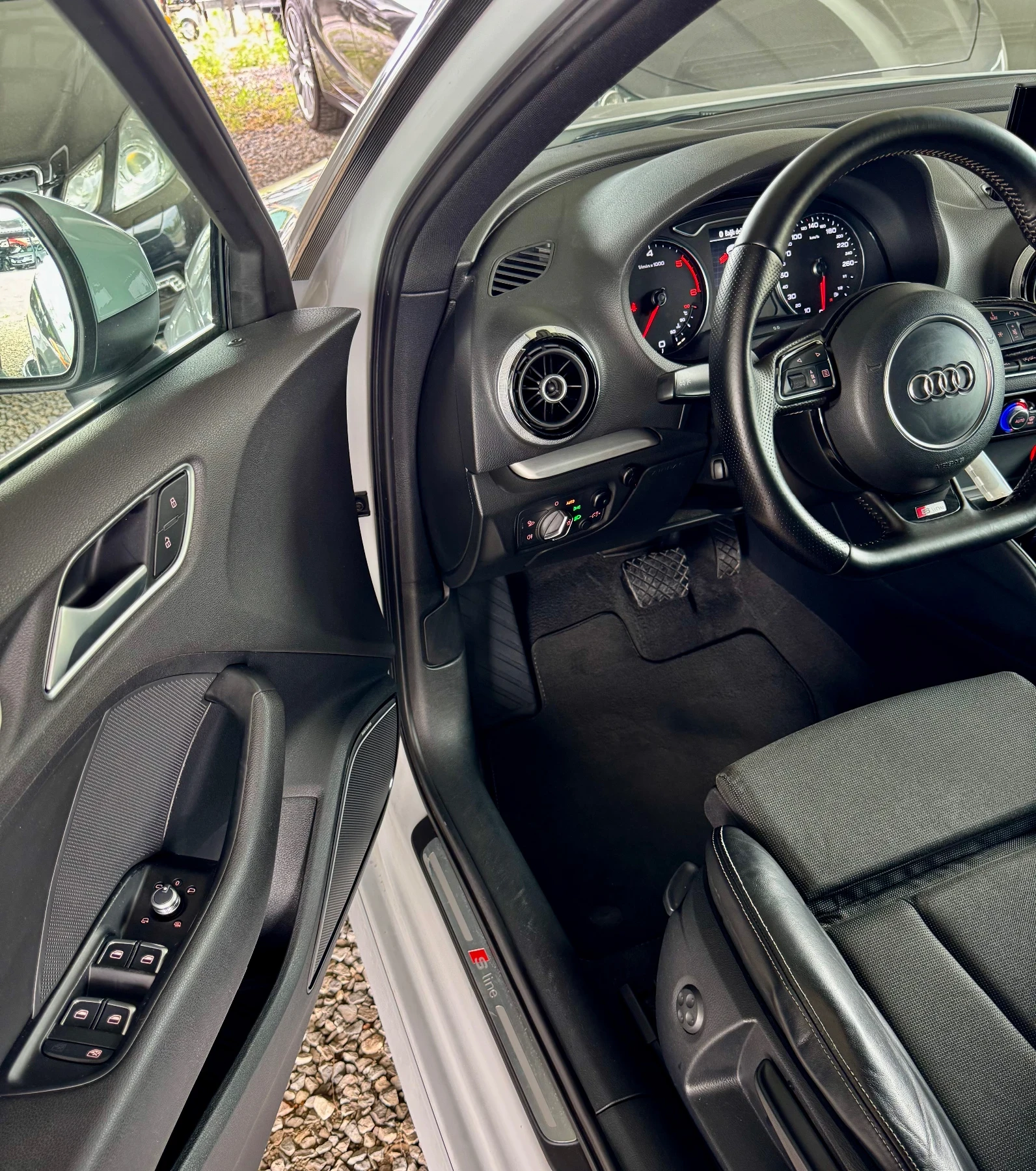 Audi A3 S-Line Quattro, снимка 10 - Автомобили и джипове - 55637723