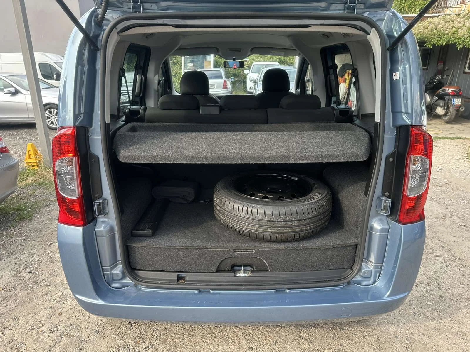 Fiat Qubo 1.4Natural power 4+ 1 Климатик Euro5B, снимка 9 - Автомобили и джипове - 55664731