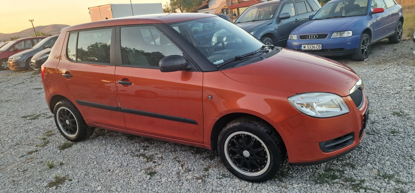 Skoda Fabia 1.4i klima, снимка 6 - Автомобили и джипове - 56150165