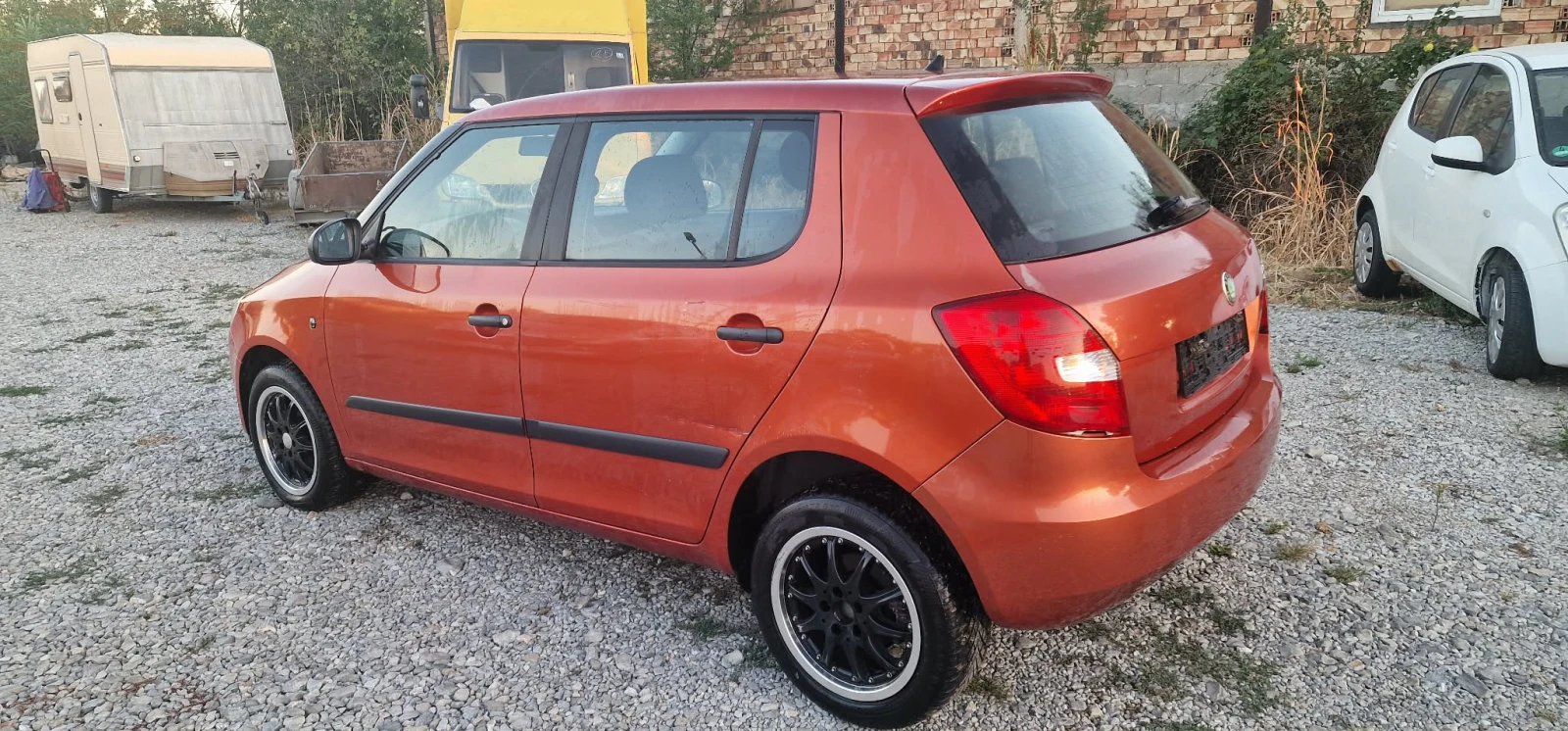 Skoda Fabia 1.4i klima, снимка 3 - Автомобили и джипове - 56150165