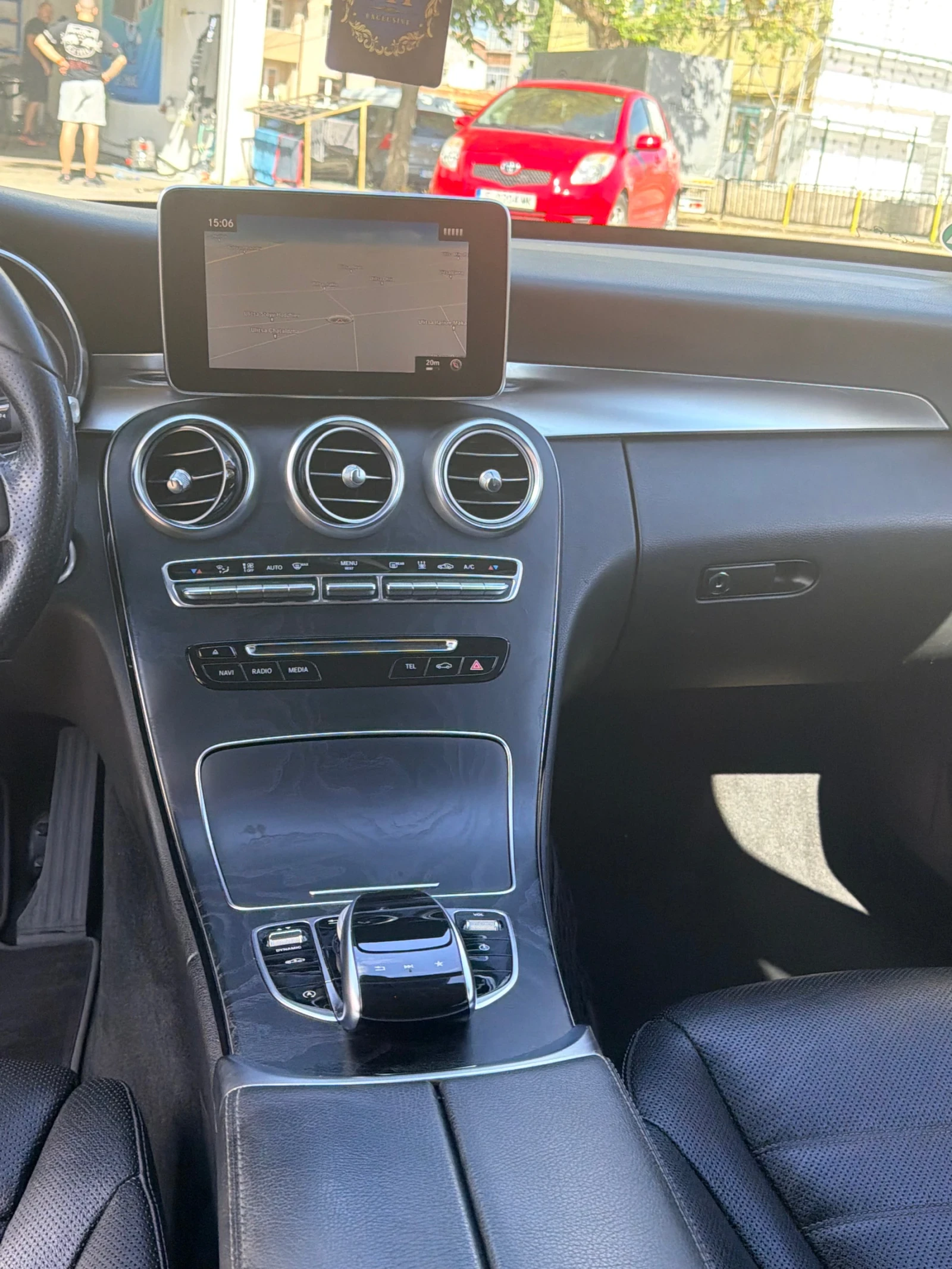 Mercedes-Benz C 250  AMG | AIRMATIC | BURMESTER | H, снимка 12 - Автомобили и джипове - 56197225