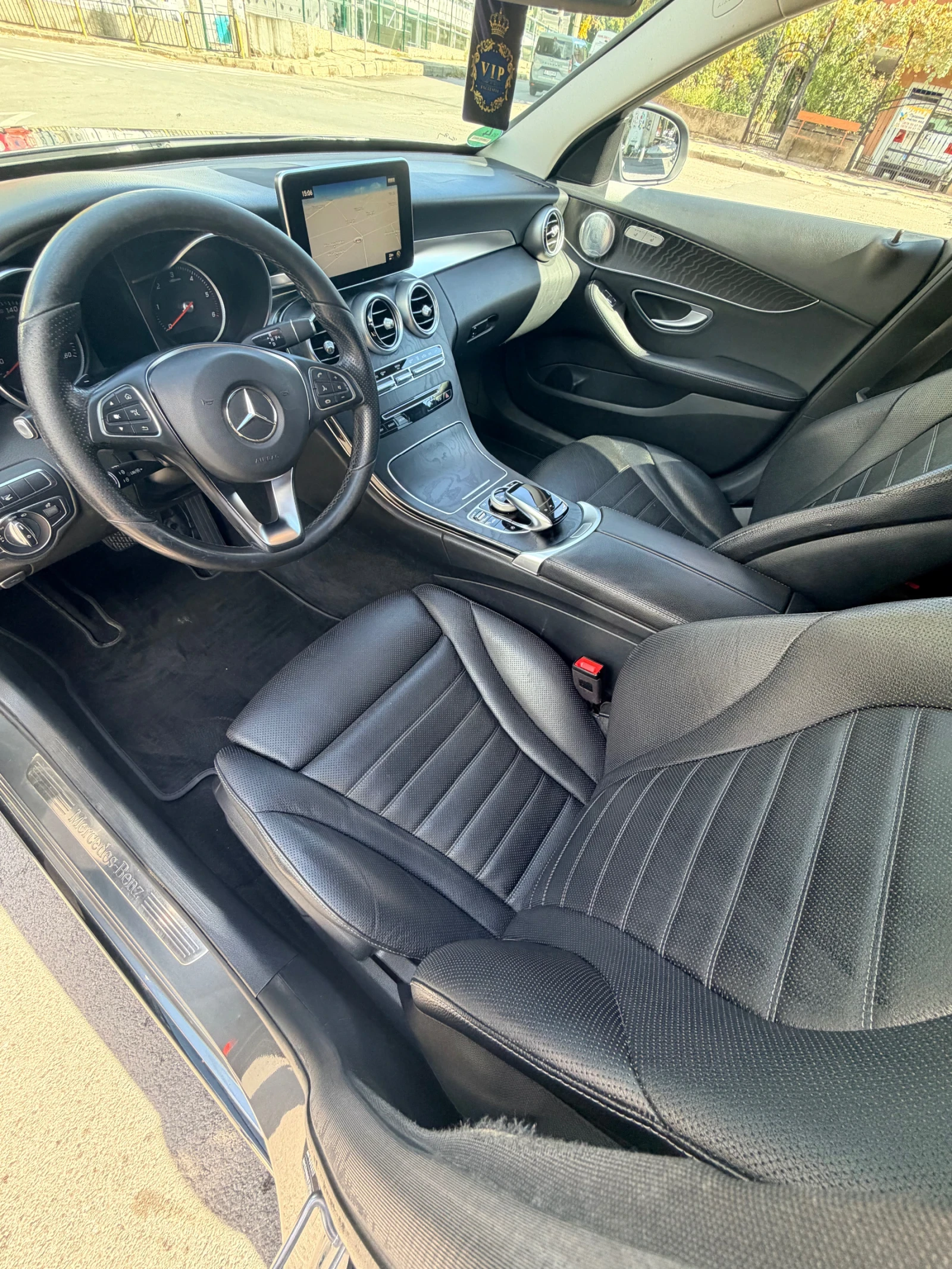 Mercedes-Benz C 250  AMG | AIRMATIC | BURMESTER | H, снимка 13 - Автомобили и джипове - 56197225