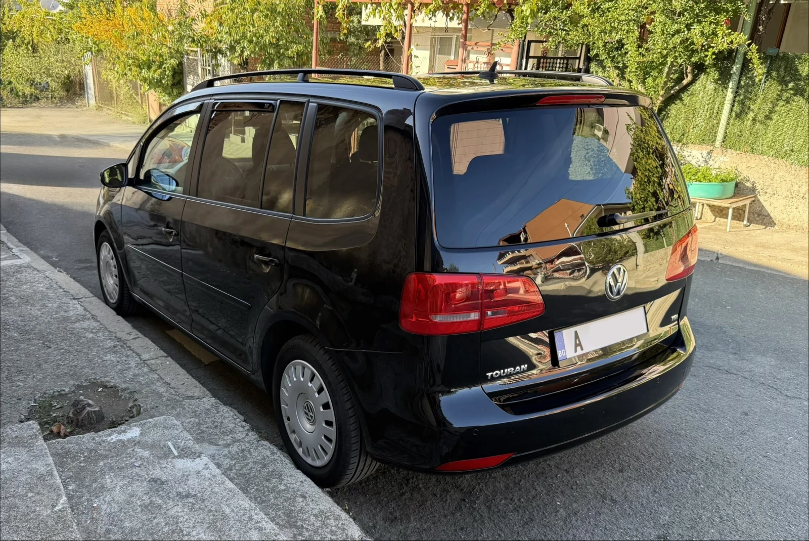 VW Touran, снимка 4 - Автомобили и джипове - 56398698