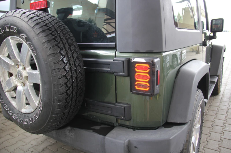 Jeep Wrangler Trail Rated, снимка 8 - Автомобили и джипове - 36100579