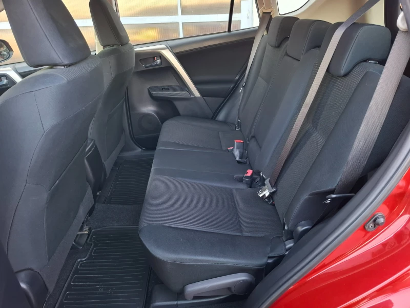 Toyota Rav4 2.0i-4X4-SWISS, снимка 10 - Автомобили и джипове - 52431192