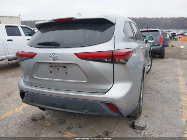 Toyota Highlander LE* AMBIENT* SMARTKEY* LANE ASSIST* М.ТОЧКА* , снимка 8 - Автомобили и джипове - 52944621