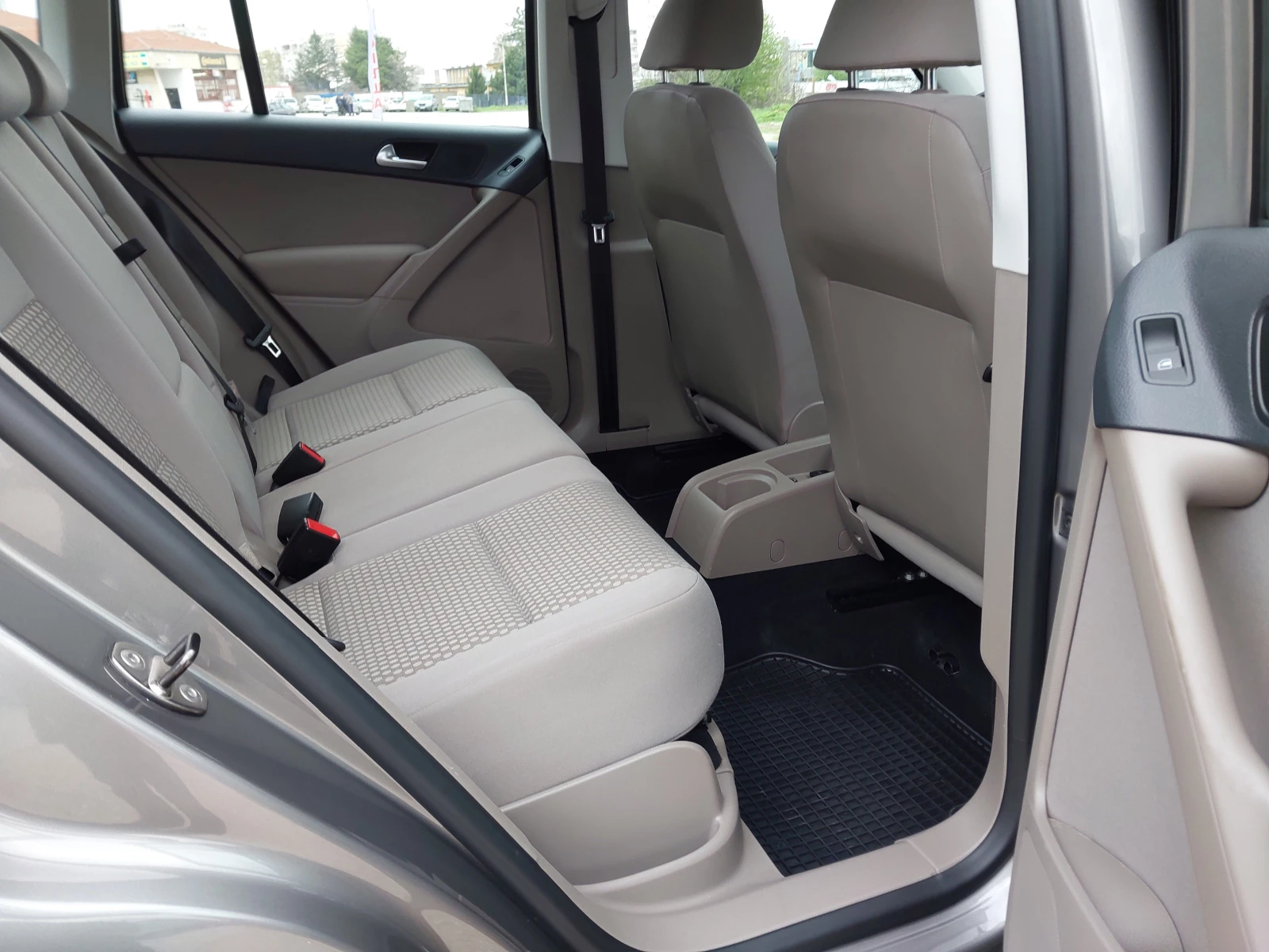 VW Tiguan 2.0  - изображение 10