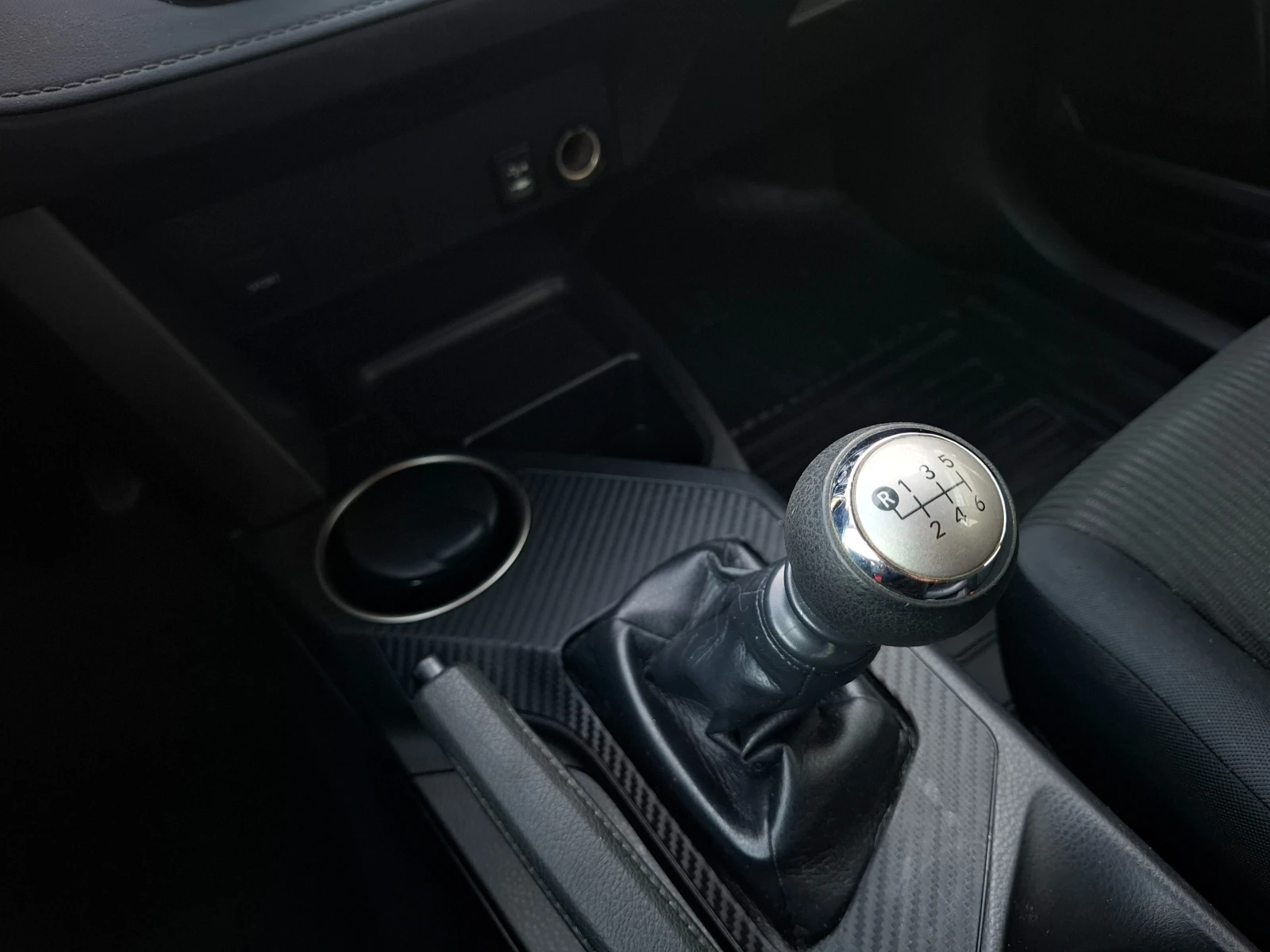 Toyota Rav4 2.0i-4X4-SWISS | Mobile.bg   13