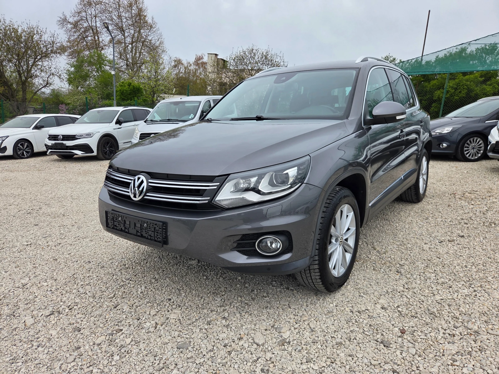 VW Tiguan 2.0 TDI 140 k.c 4Motion  Highline Швейцария, снимка 3 - Автомобили и джипове - 54200447