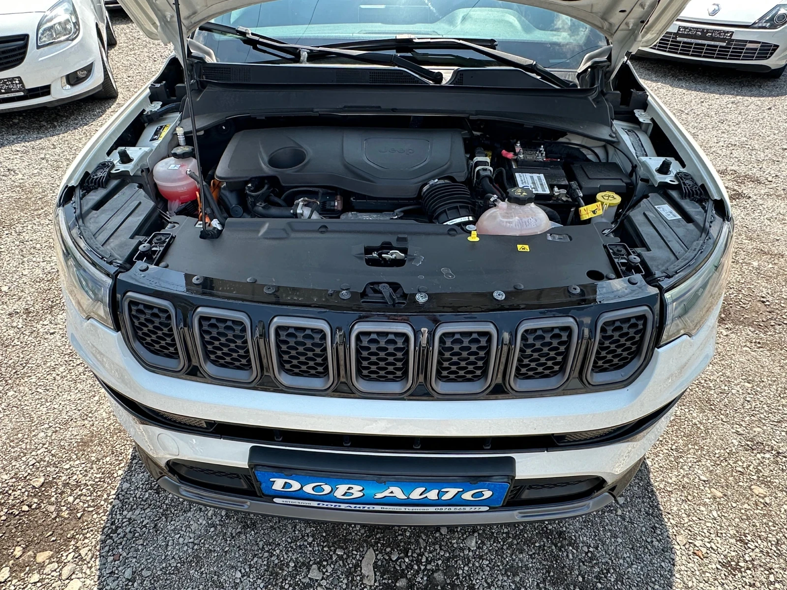 Jeep Compass 4XE-PLUG-IN-HYBRID-4x4-ДИСТРОНИК-КАМЕРА-САМОПАРКИР, снимка 17 - Автомобили и джипове - 54801657