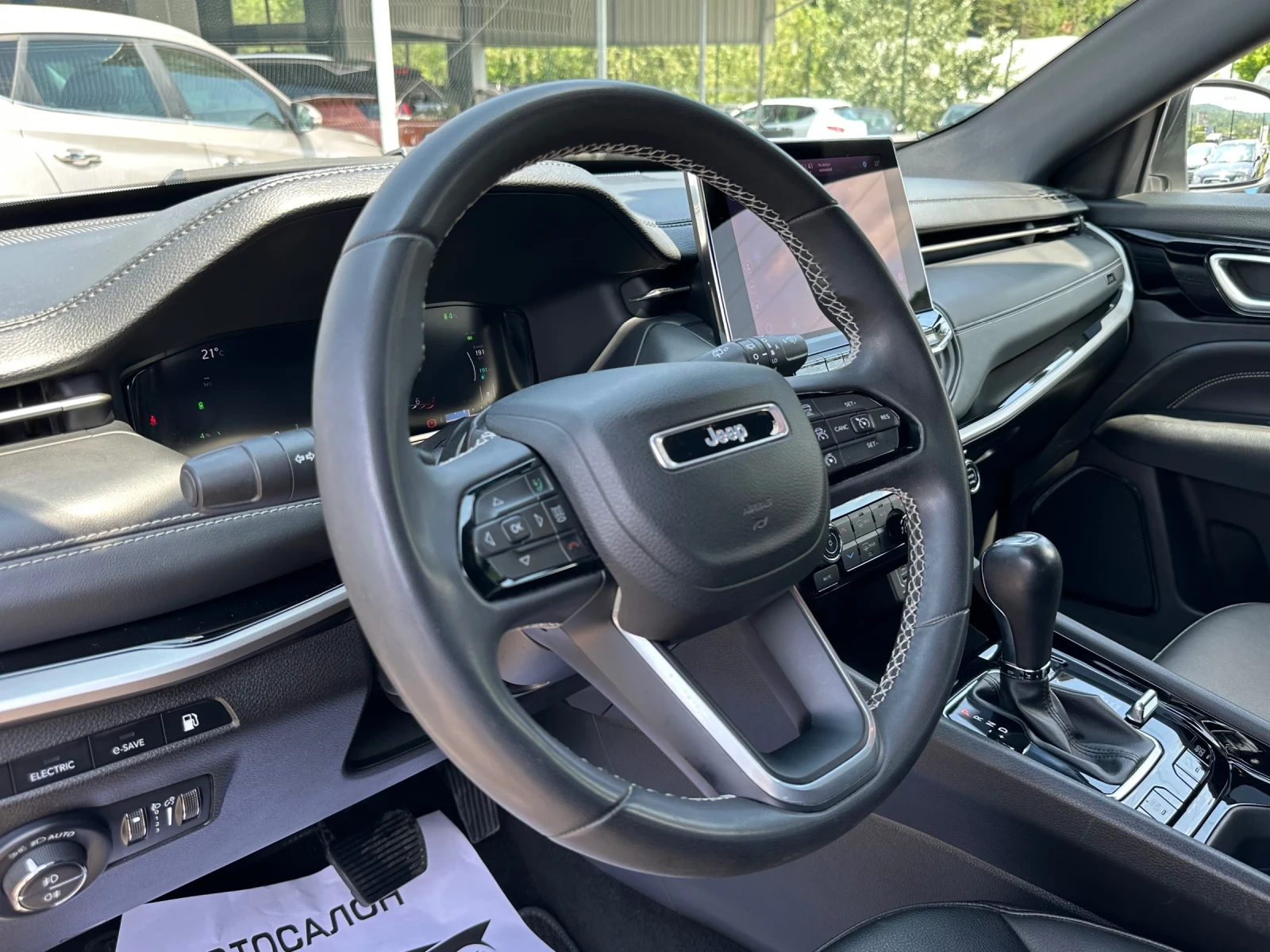 Jeep Compass 4XE-PLUG-IN-HYBRID-4x4-ДИСТРОНИК-КАМЕРА-САМОПАРКИР, снимка 10 - Автомобили и джипове - 54801657