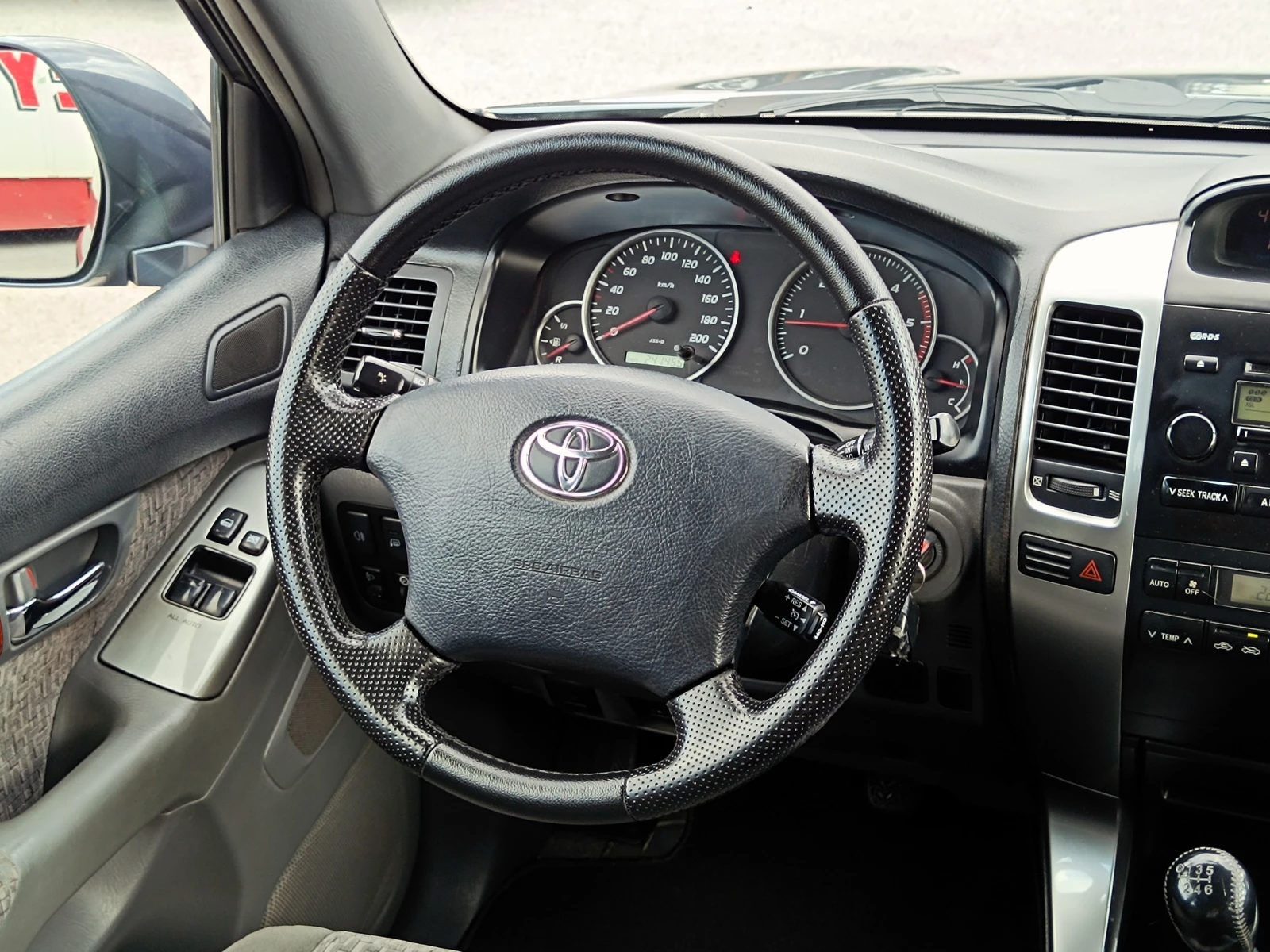 Toyota Land cruiser 3.0 D4D* 4X4* БАВНИ* БЛОКАЖ* ИТАЛИЯ* , снимка 12 - Автомобили и джипове - 55180866