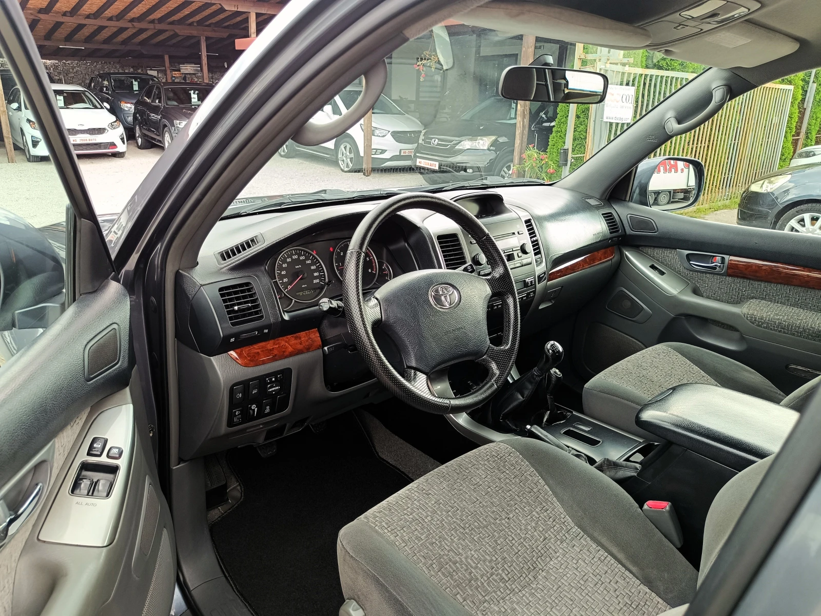 Toyota Land cruiser 3.0 D4D* 4X4* БАВНИ* БЛОКАЖ* ИТАЛИЯ* , снимка 8 - Автомобили и джипове - 55180866