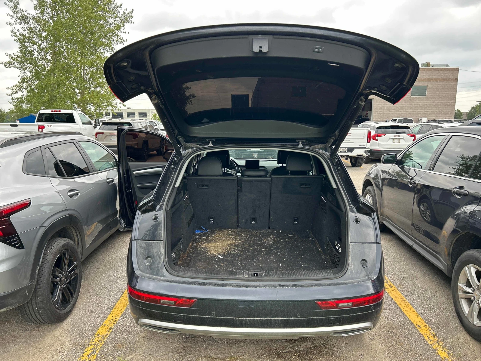 Audi Q5 * Komfort * CARFAX * ОПЦИЯ ЗА ФИНАНСИРАНЕ , снимка 15 - Автомобили и джипове - 55837918