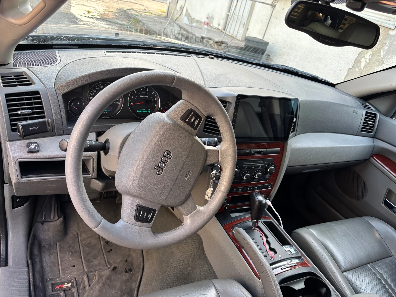 Jeep Grand cherokee 5.7 HEMI, снимка 6 - Автомобили и джипове - 55896197