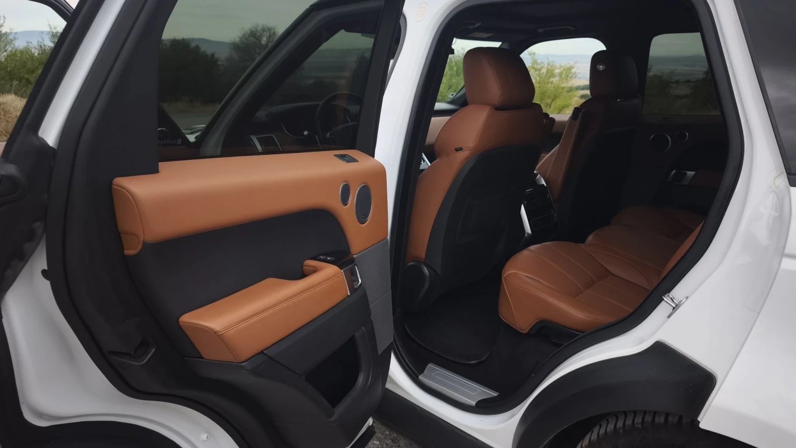 Land Rover Range Rover Sport 3.0 d, снимка 9 - Автомобили и джипове - 56228584