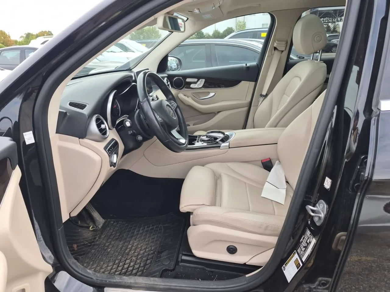Mercedes-Benz GLC * 4matic * ПОДГРЕВ * CARFAX * , снимка 7 - Автомобили и джипове - 56324780