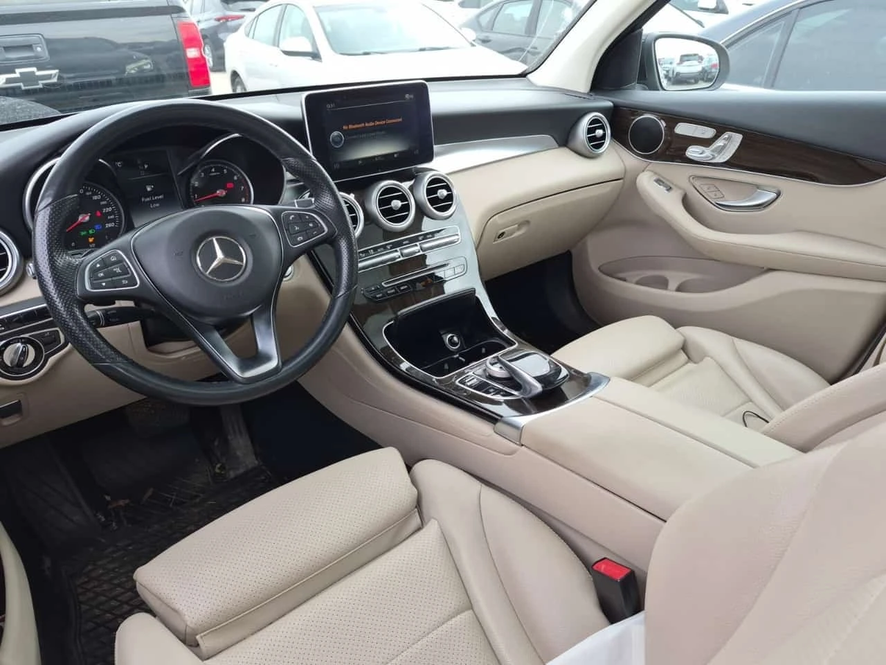 Mercedes-Benz GLC * 4matic * ПОДГРЕВ * CARFAX * , снимка 10 - Автомобили и джипове - 56324780
