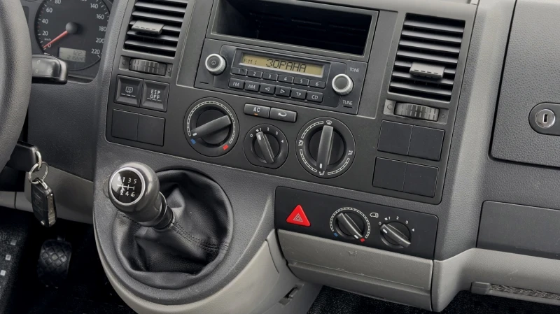 VW T5 2.5TDi 4х4 8+ 1места Klima 6ск., снимка 8 - Бусове и автобуси - 53593211