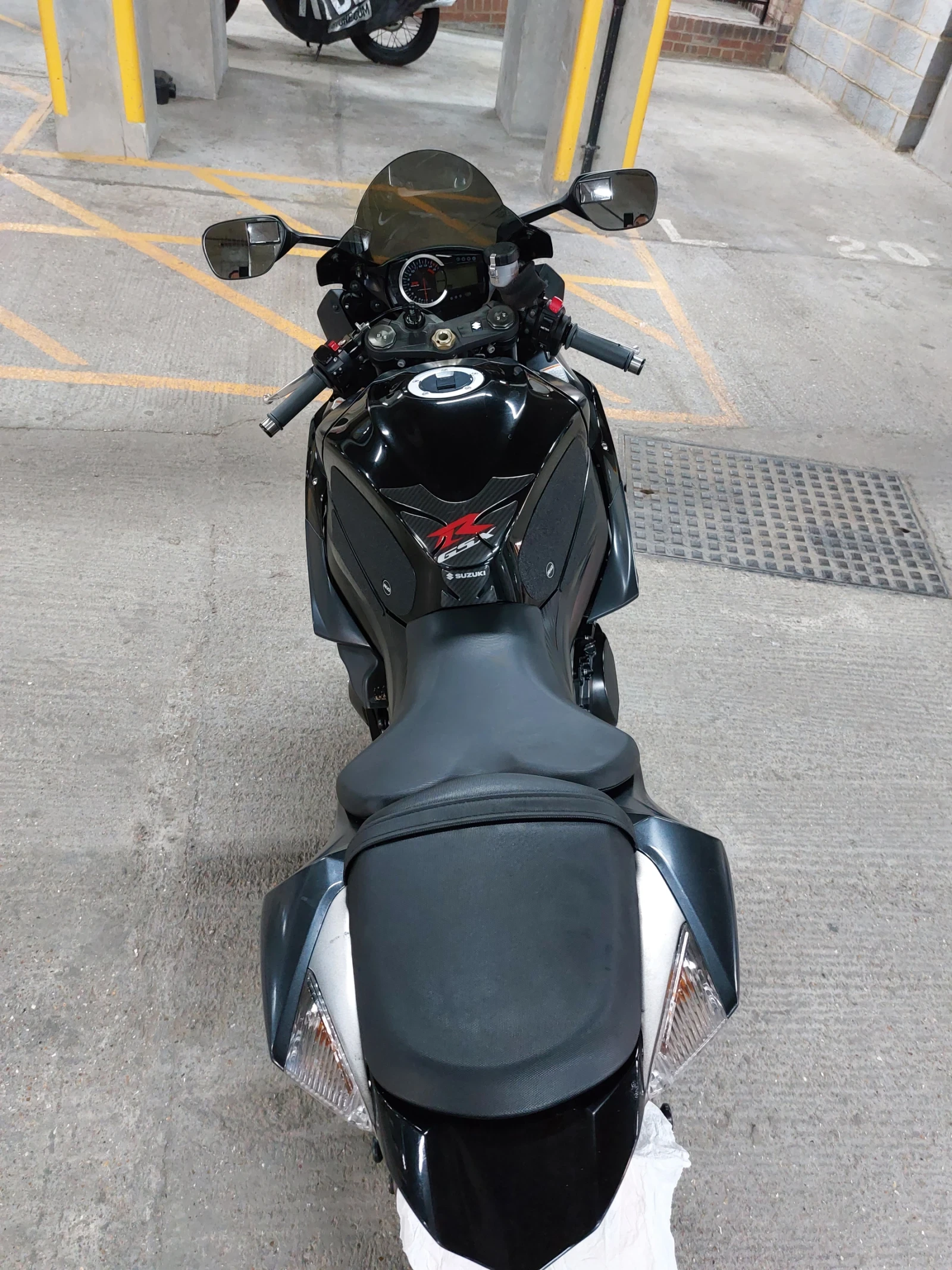 Suzuki Gsxr | Mobile.bg   17