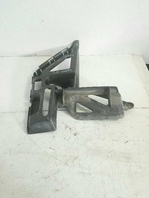 Водач задна броня десен Рено Меган седан