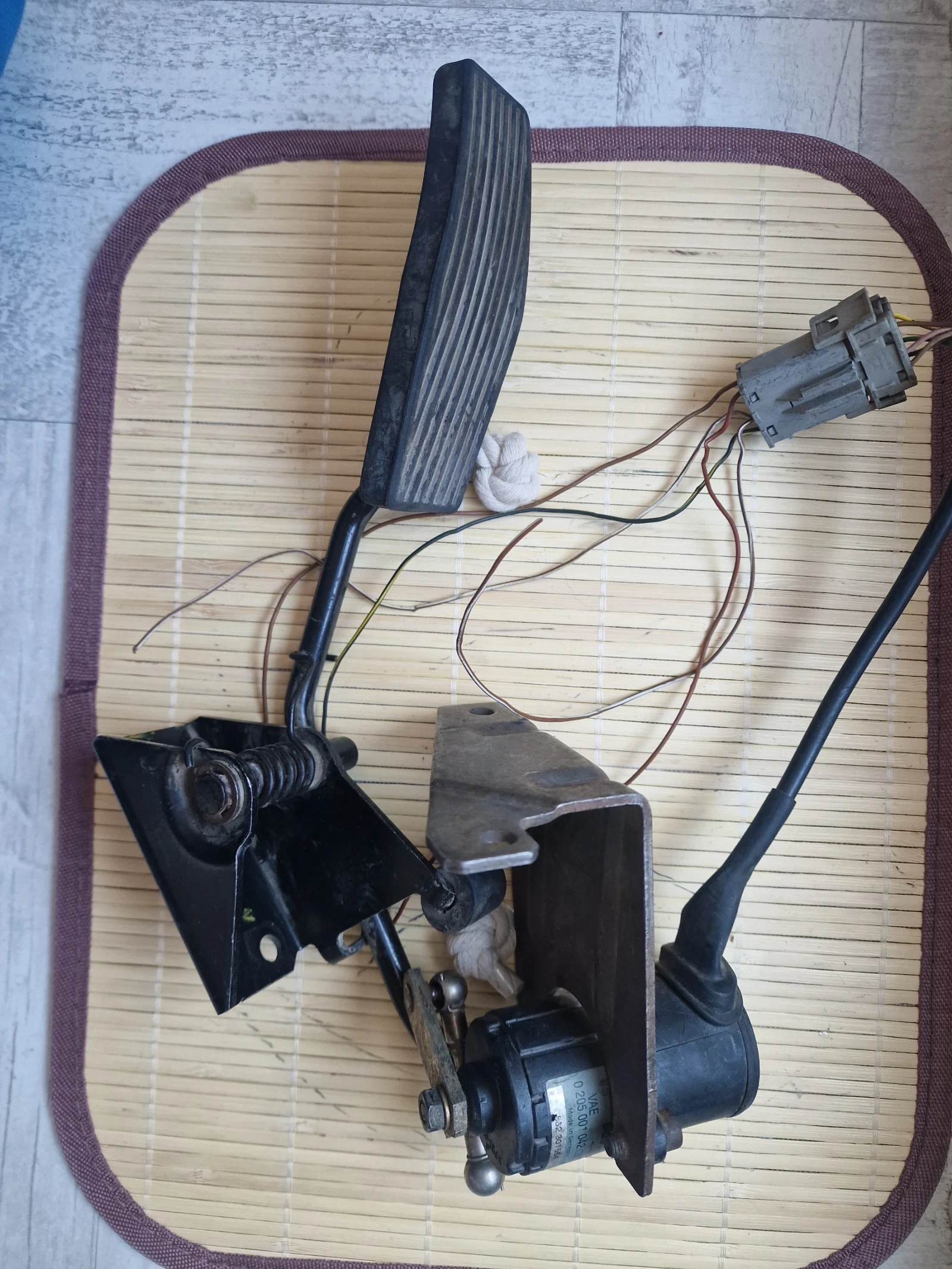 VAE 0 205 001 042 ����� ��� OPEL VECTRA B 2.0 DTL | Mobile.bg � ����������� 1