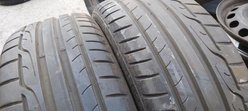 Гуми Летни 205/45R17, снимка 2 - Гуми и джанти - 30582366