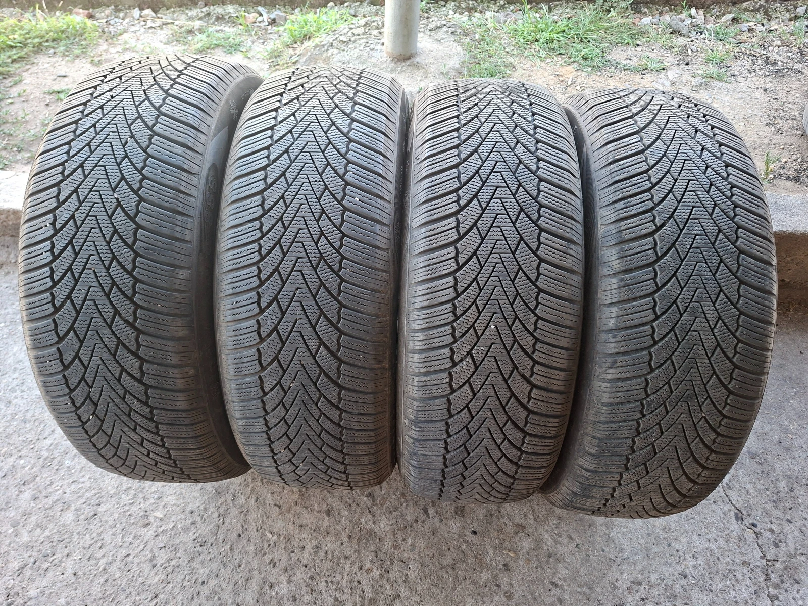 Гуми Зимни 235/55R20