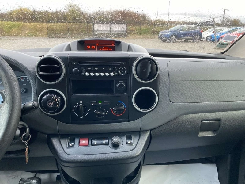 Citroen Berlingo 1.6 , Automatic Нов Внос, снимка 15 - Автомобили и джипове - 43226612