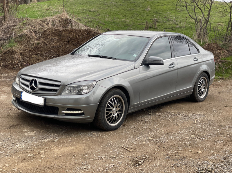 Mercedes-Benz C 220, снимка 1 - Автомобили и джипове - 45817664