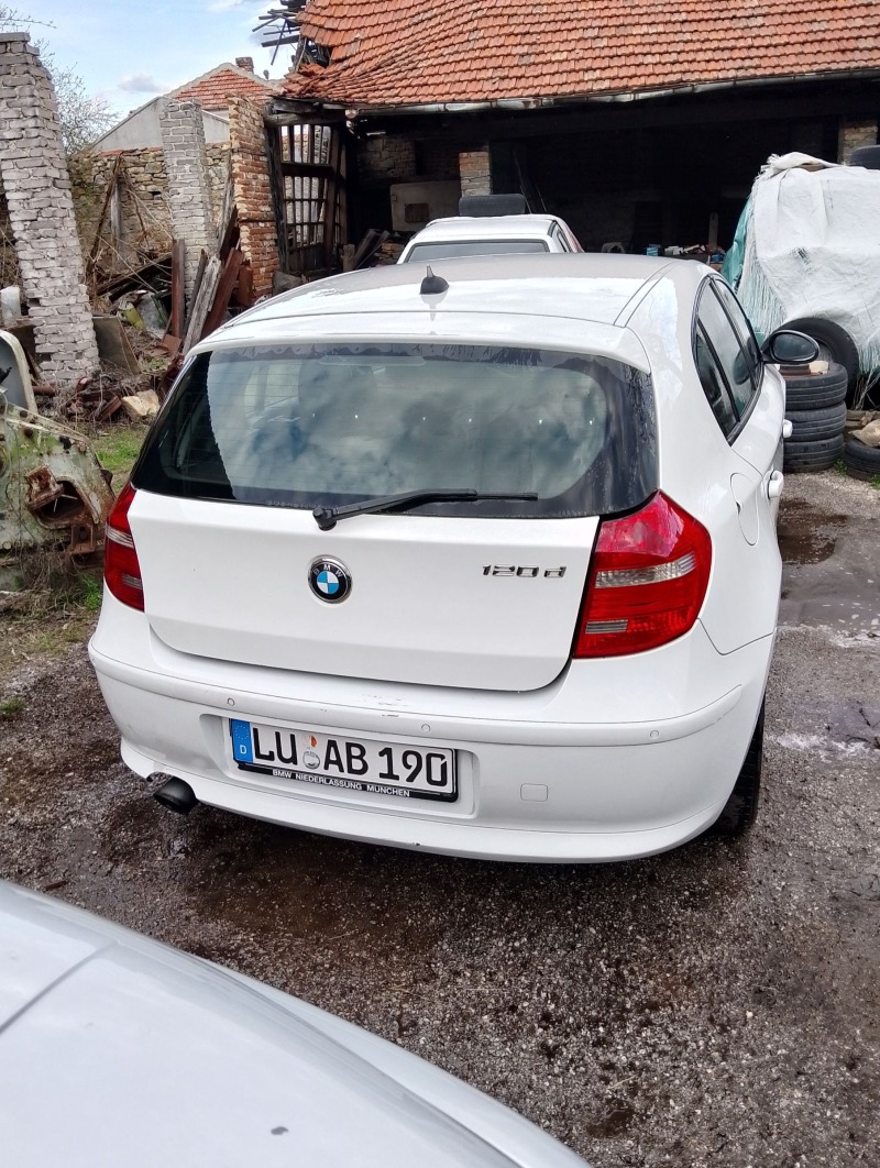 BMW 120, снимка 3 - Автомобили и джипове - 45300511