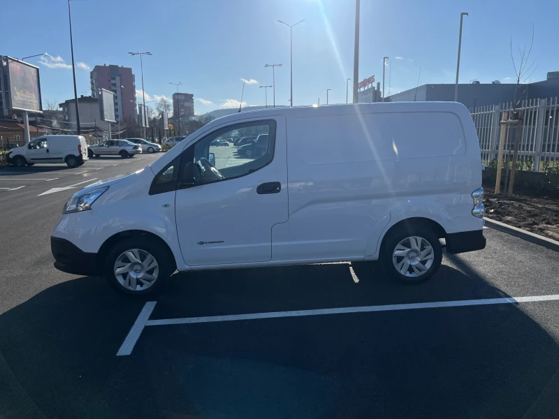 Nissan e-NV200, снимка 5 - Автомобили и джипове - 48433308